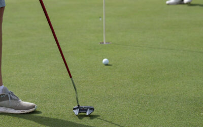 Piques de bolas no green