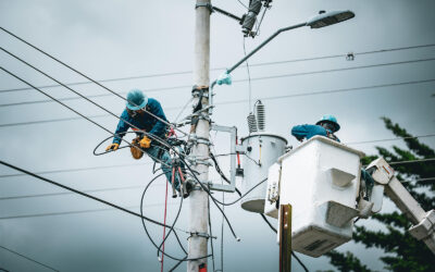 Manutenção programada na rede de energia elétrica