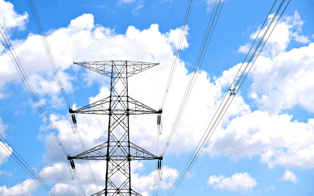 Manutenções programadas na rede de energia elétrica