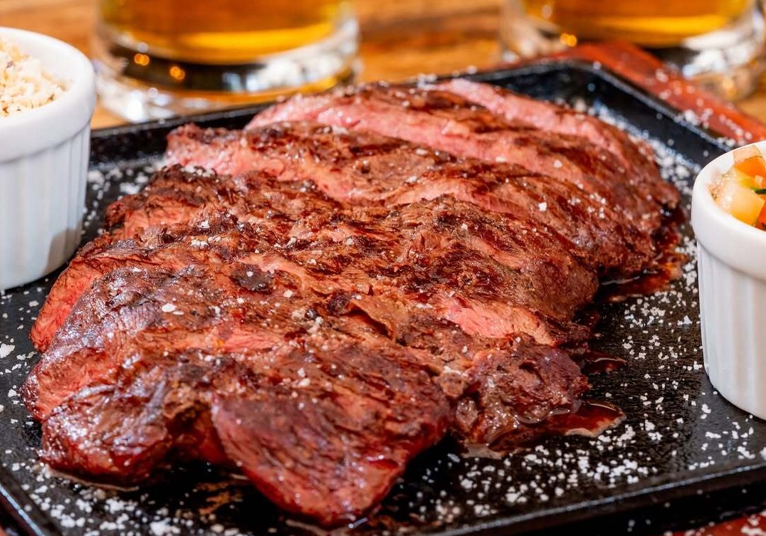 Toro Negro Steakhouse já está de portas abertas