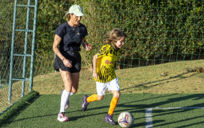 Futebol Mães e filhos neste sábado (9/5)